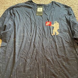 Nike T-shirt